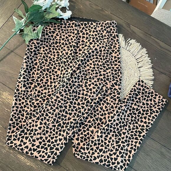 ANN TAYLOR Skinny Length High Rise The Audrey Pants Nude Heart Prints‎ size 6 - Picture 1 of 8